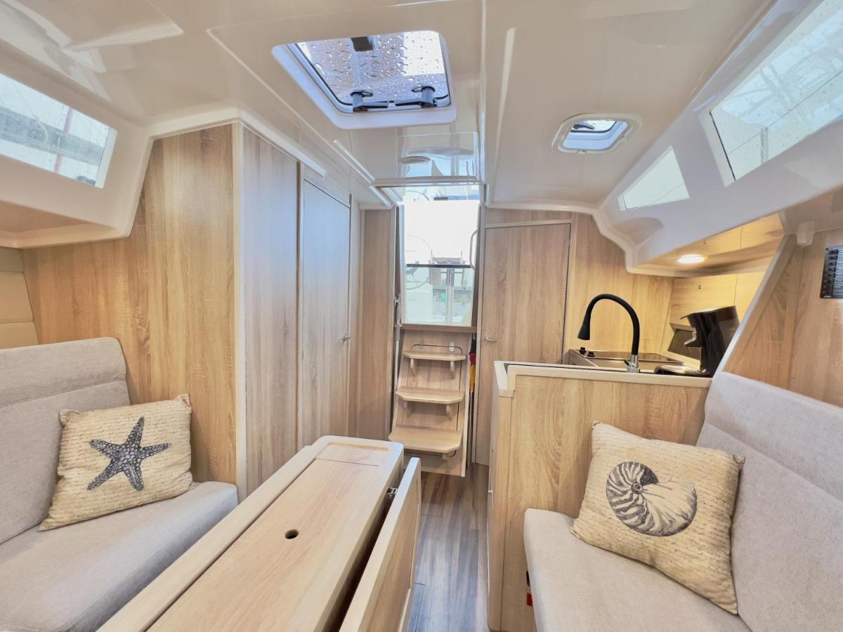 Hausboot Segelyacht Nui 호텔 Burgtiefe auf Fehmarn 외부 사진