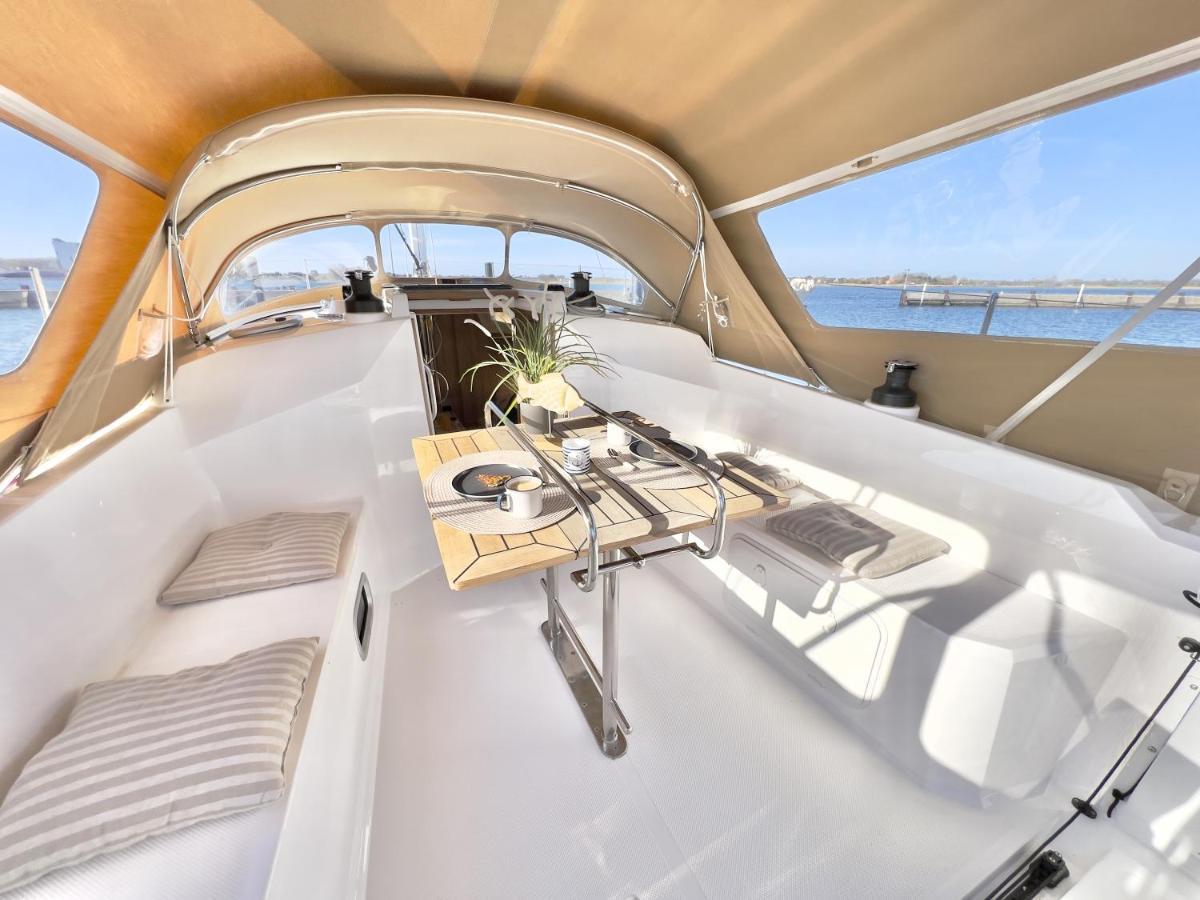 Hausboot Segelyacht Nui 호텔 Burgtiefe auf Fehmarn 외부 사진